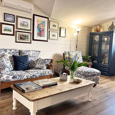 La Mansardina Apartment Venegono Superiore Bagian luar foto