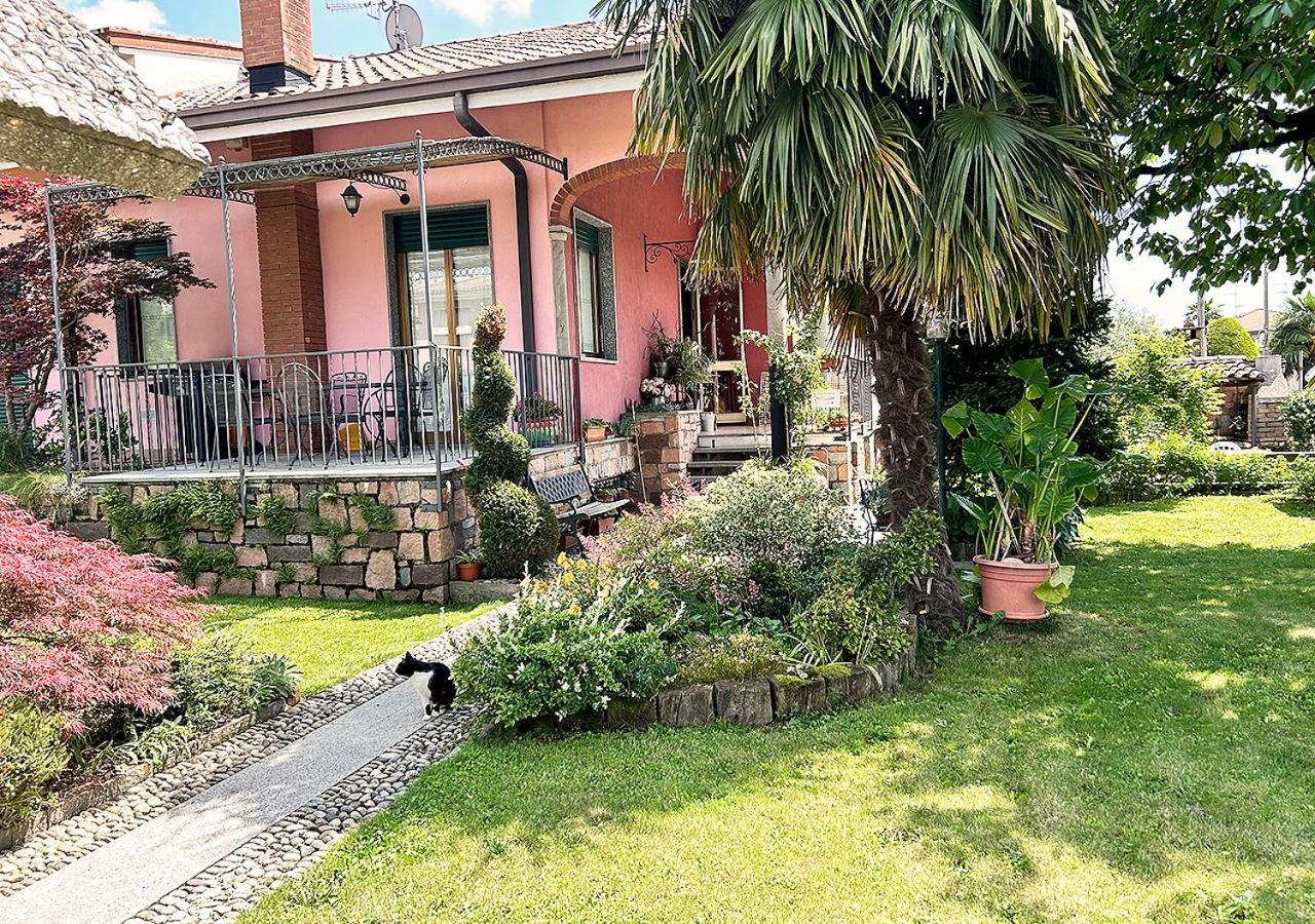 La Mansardina Apartment Venegono Superiore Bagian luar foto