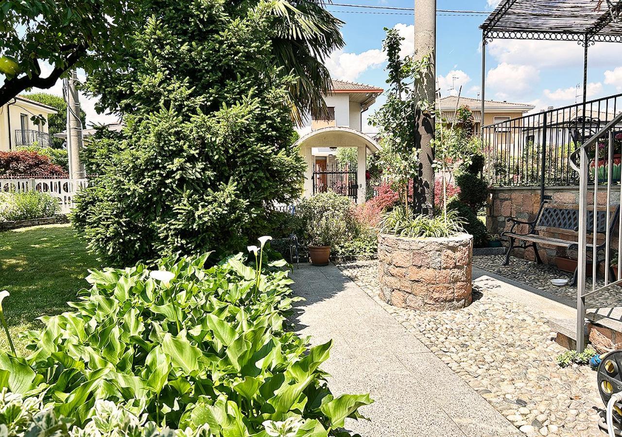 La Mansardina Apartment Venegono Superiore Bagian luar foto
