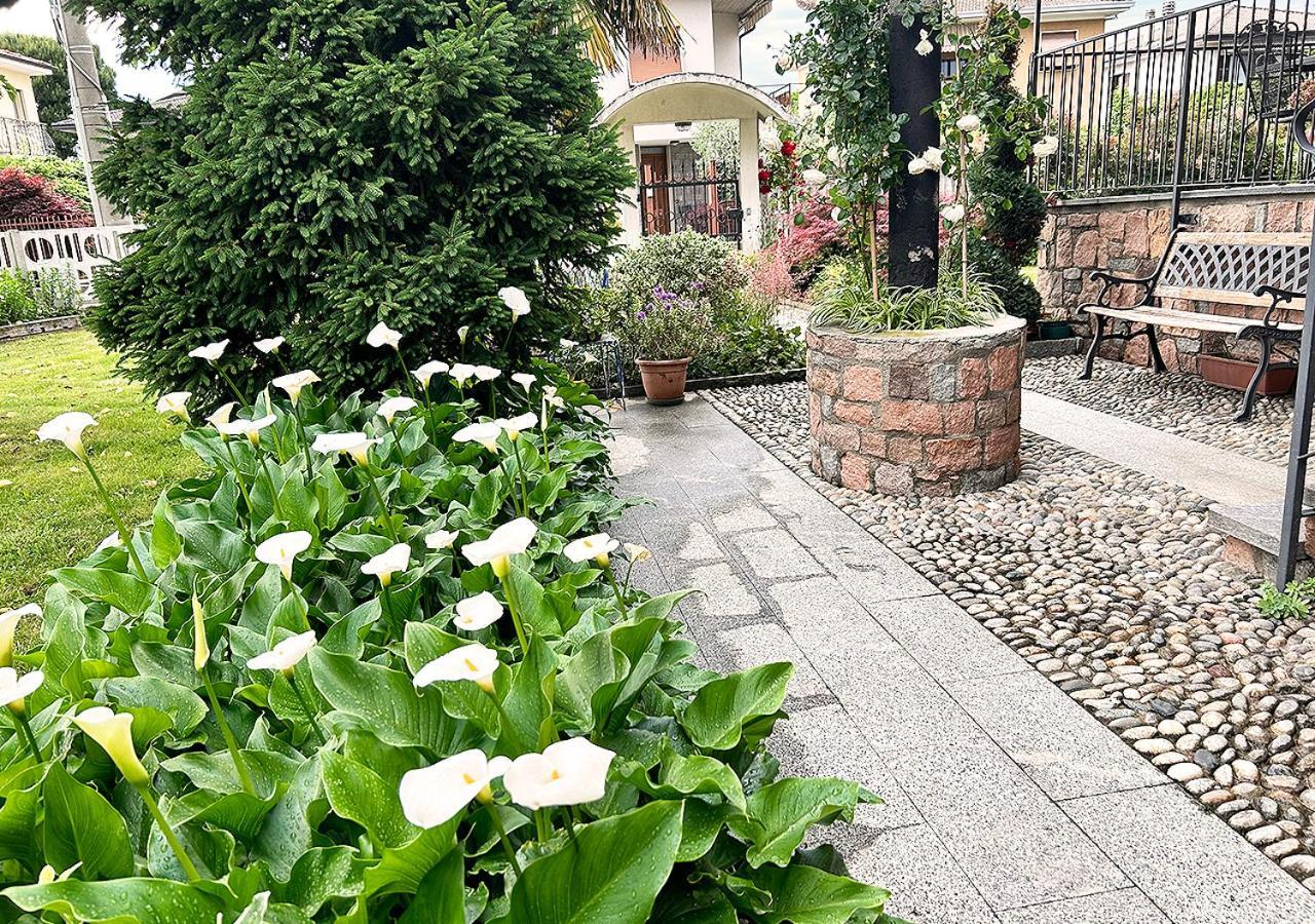 La Mansardina Apartment Venegono Superiore Bagian luar foto