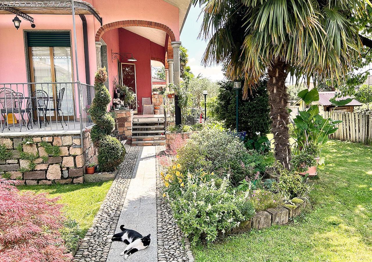 La Mansardina Apartment Venegono Superiore Bagian luar foto