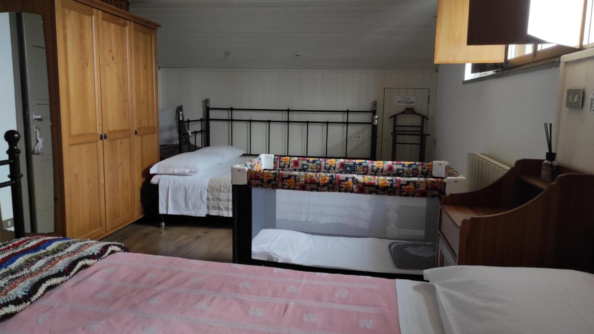 La Mansardina Apartment Venegono Superiore Bagian luar foto